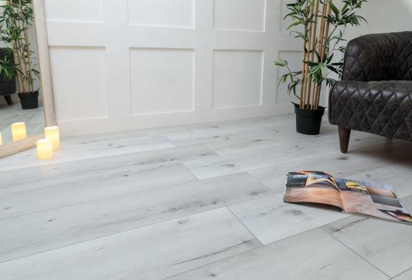 Замковая ПВХ плитка Aquafloor Real Wood XL AF 8006 (1524х228х8 мм, 4V фаска, уп=2,78м2, 43кл, КМ2)